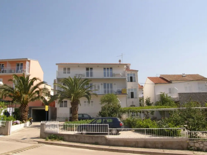 Apartments Ljubo
