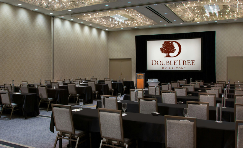 DoubleTree by Hilton Chicago - Oak Brook photo 20