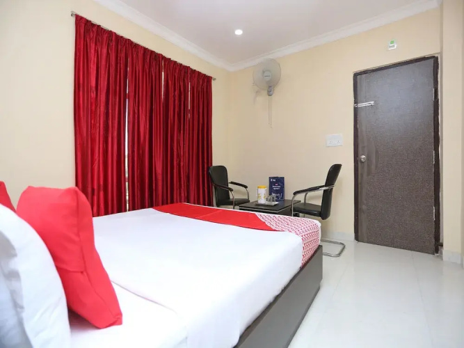 OYO 10982 Hotel Sai Prabha