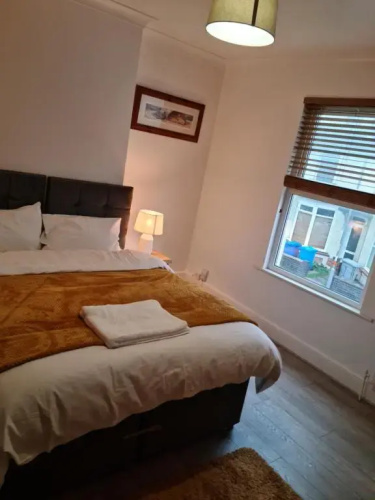 Fields Home a Stunning 3 Bedroom-Sleeps 5