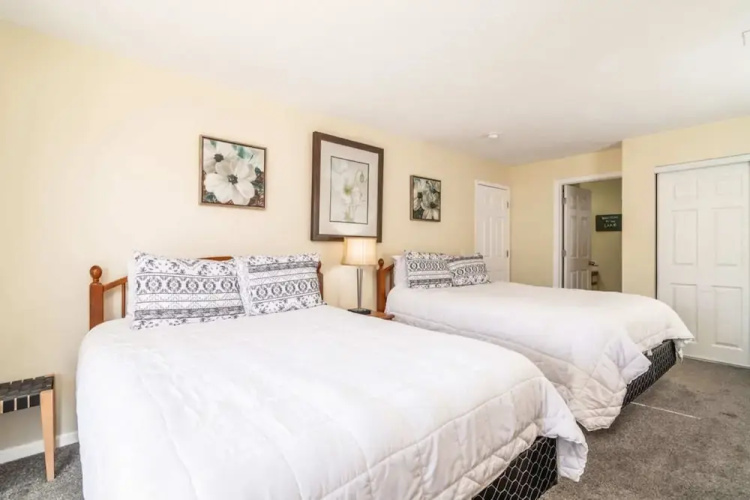 The Cozy Hideaway Stay for 6