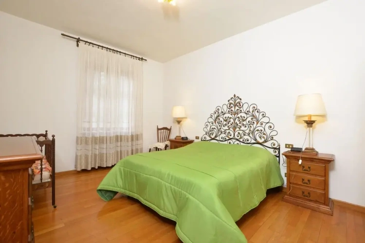 4 Bedrooms Family Villa