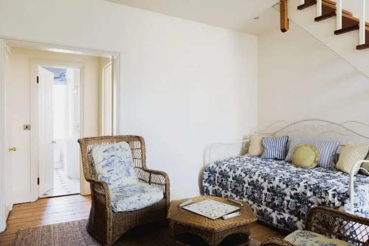Gloucester Crescent II by Onefinestay