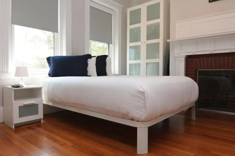 Large Studio w/ Queen AND Sofa Bed..#38