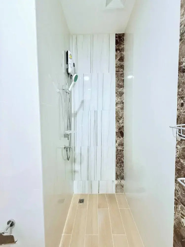 Minimalist Townhome Stay