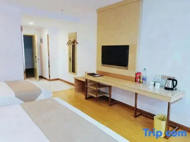 Standard Double room with city view