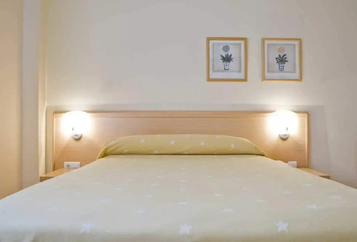 Los Arces de Isla Hotel & Apartamentos
