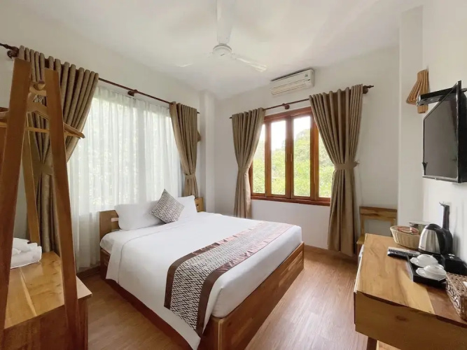 Naomi Resort