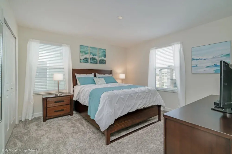 9 Bdrm5 Bathchampions Gate
