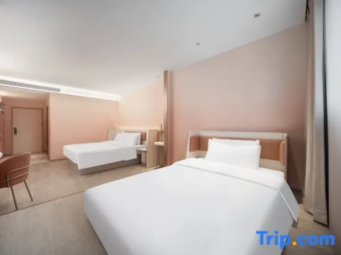 Standard Twin Family room