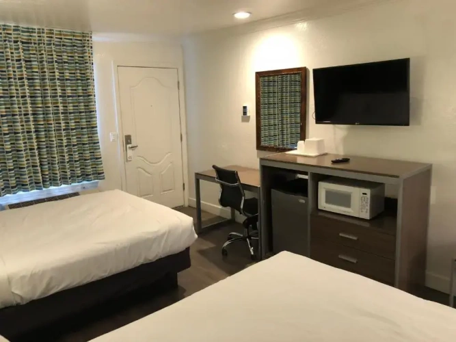 Deluxe Quadruple room