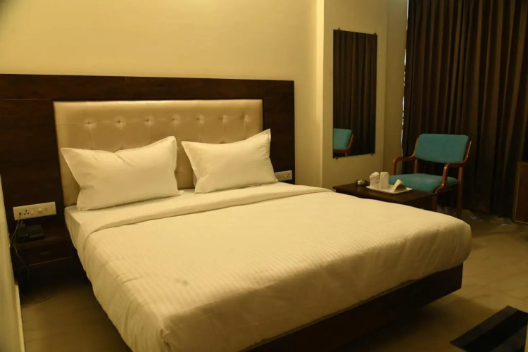 Advaitha Residency (Unmarried Couples not allowed)