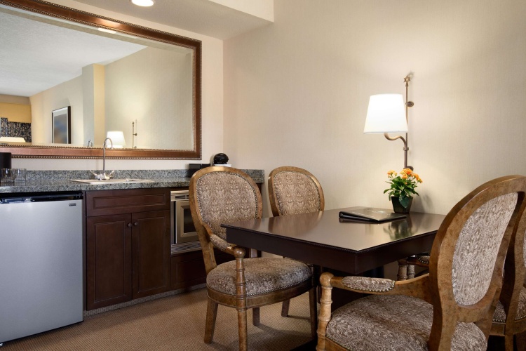 Embassy Suites by Hilton La Quinta Hotel & Spa photo 37