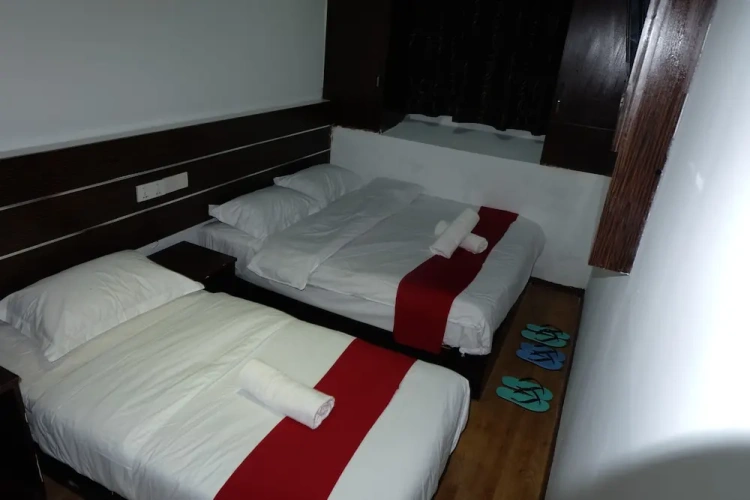 Standard Quadruple Family room