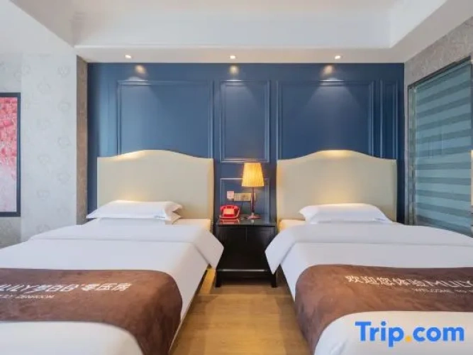 Premier Twin room