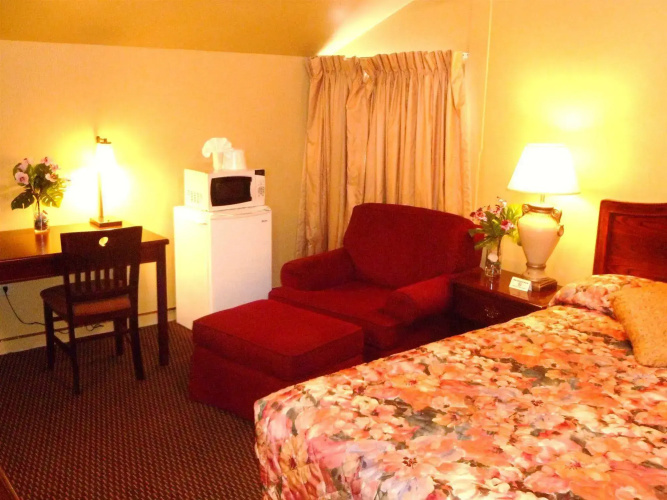 Bayside Inn
