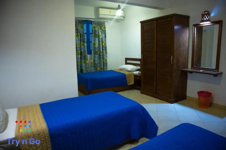 Standard Triple room