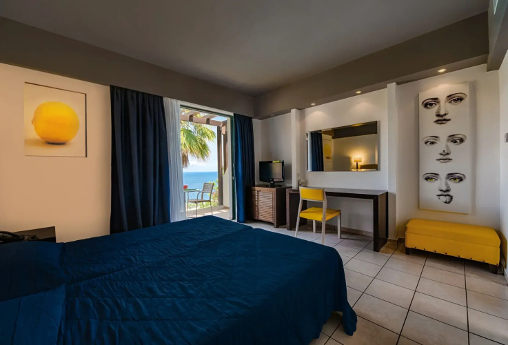 Apostolata Island Resort & Spa