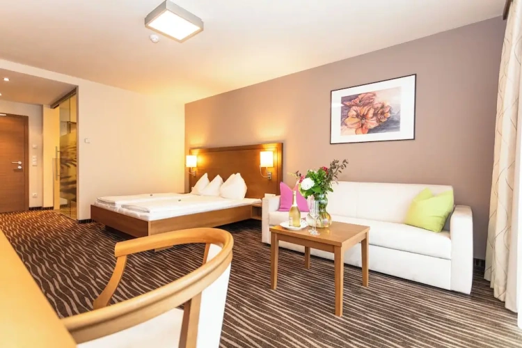 Suite with balcony