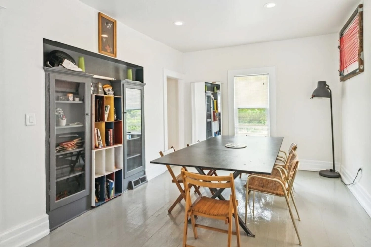 4 Bedrooms Cottage