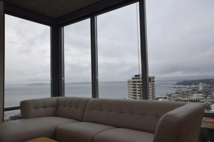 Space Needle Suites by Luxe Hubs