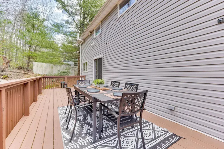 Secluded Kerhonkson Retreat With Deck + Views!