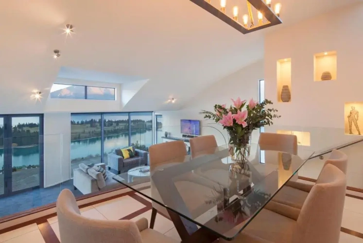 4 Bedrooms Cottage