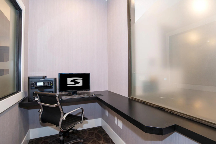 Sandman Signature Calgary Downtown Hotel