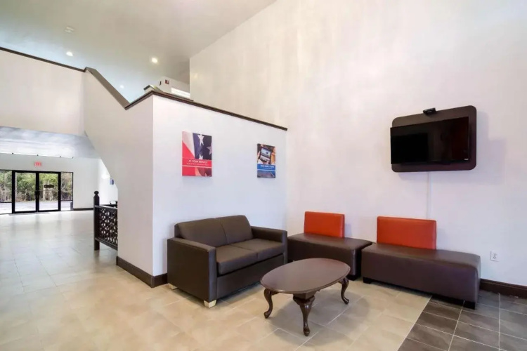 Deluxe Inn Moss Point