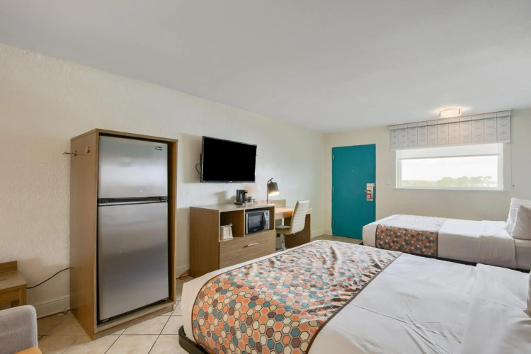 Beachside Resort Hotel