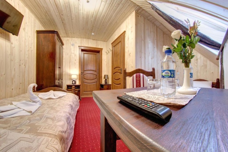 Economy Double Attic room