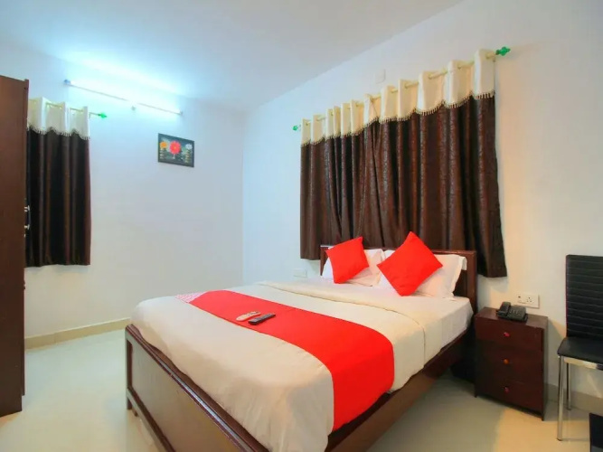 Oyo 15478 Lalana Residency
