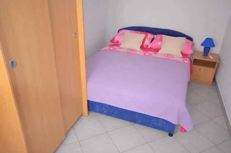 Apartment Isic