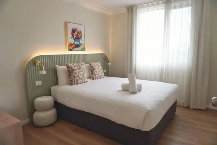 2 Bedrooms Apartment