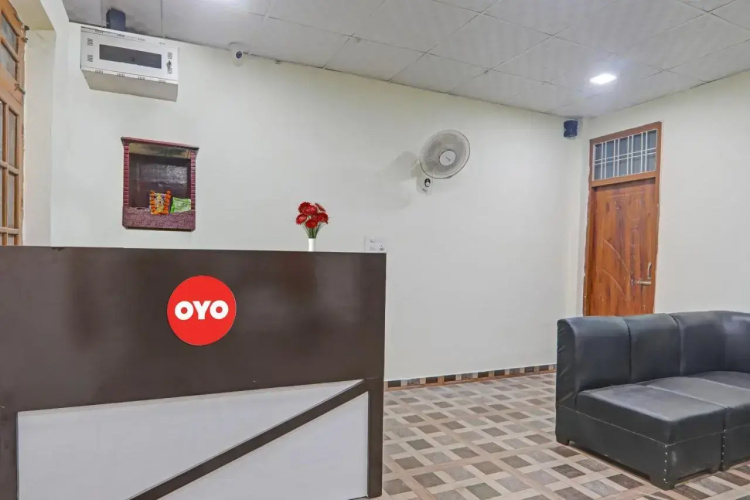 OYO Flagship 80680 Hotel Harsh Inn