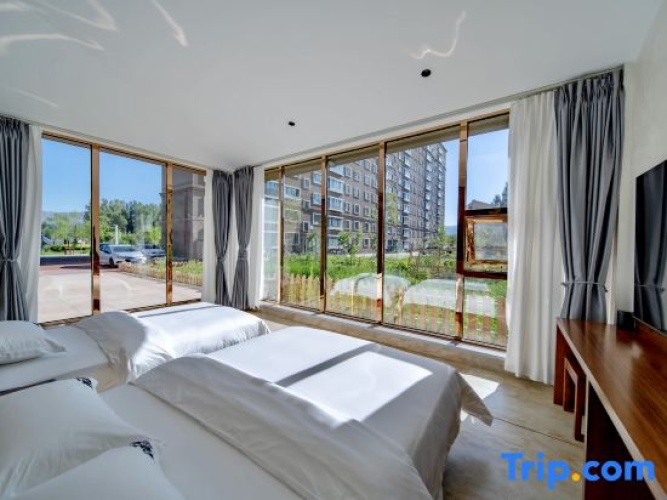 Premier room