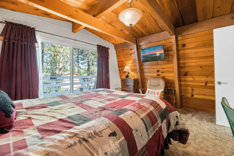 A Beary Happy Cabin