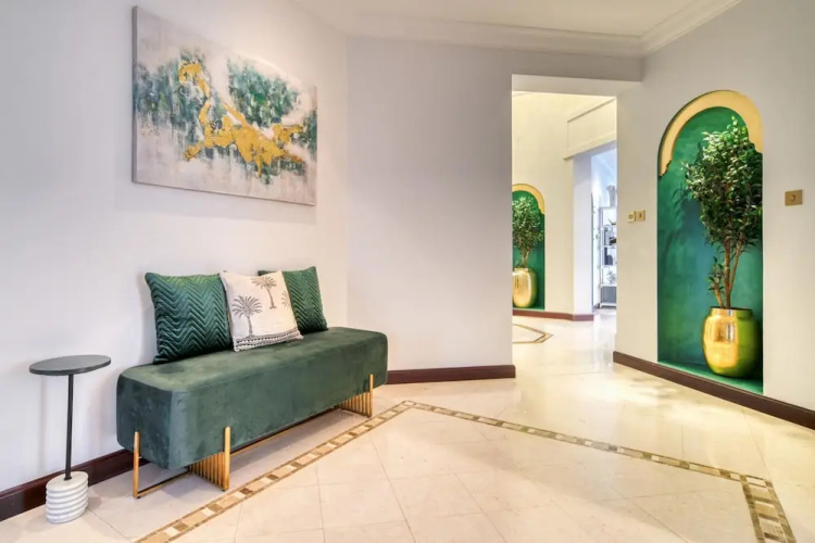 Beachfront 5BR Villa w Private Pool at the Palm