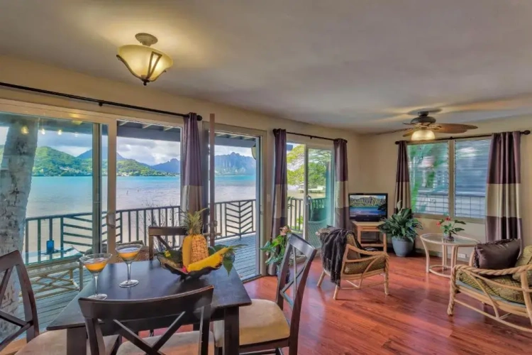 1 Bedroom Cottage with water view