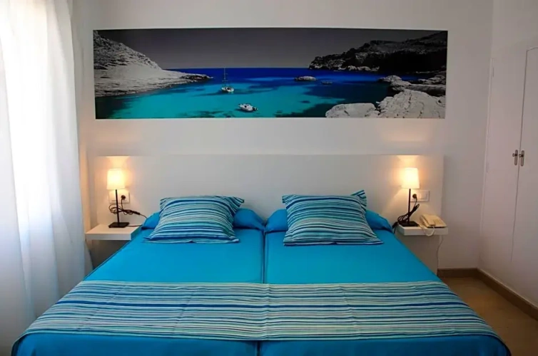 Standard Twin room with balcony and with sea view