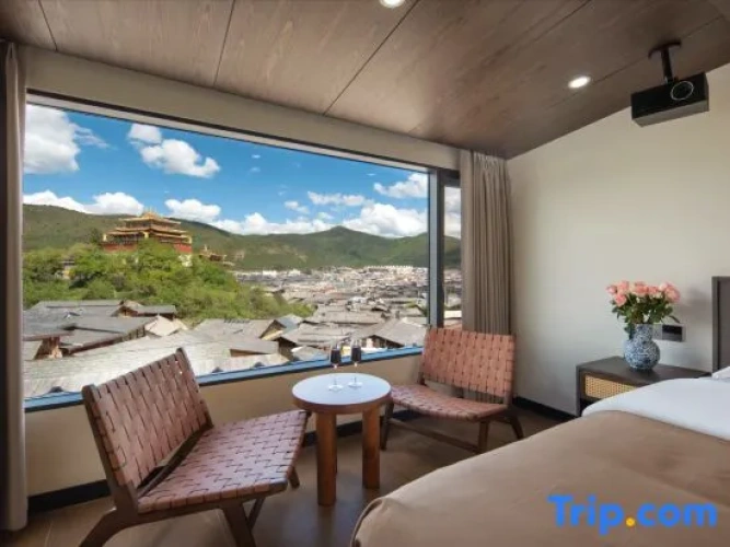 Family Suite with mountain view