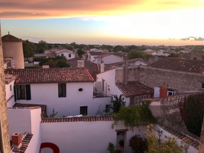 Standard Double room with partial sea view