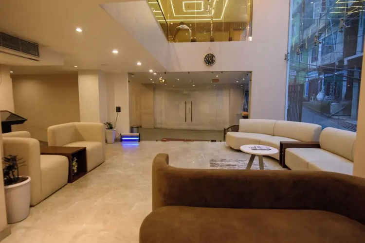 Emerald Hotel