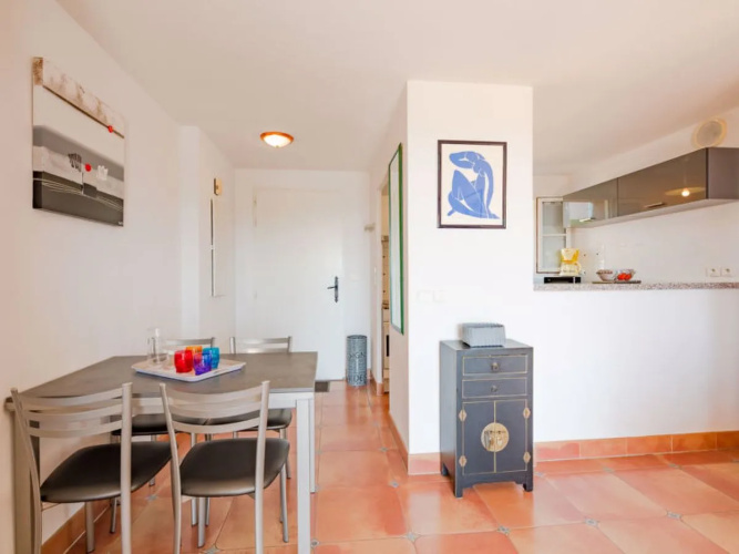 Le Petit Village 36069