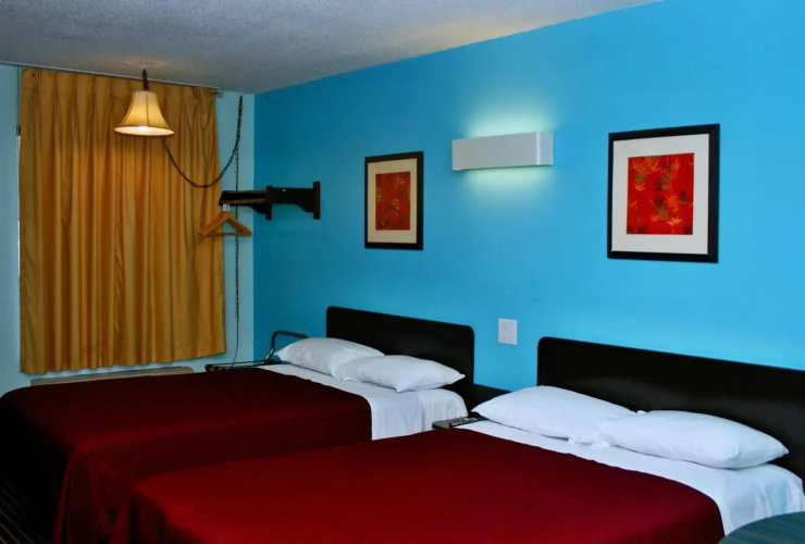 Relax Inn Motel