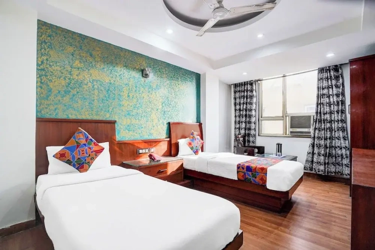 Standard Triple room