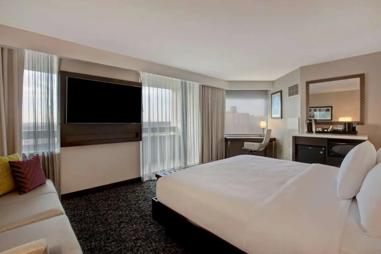 1 Bedroom Suite with balcony