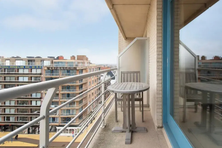 Apartment in Middelkerke With Stunning Views