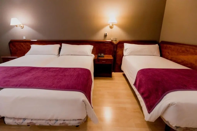 Triple room