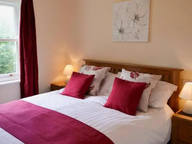 Flat 2 Lonsdale House